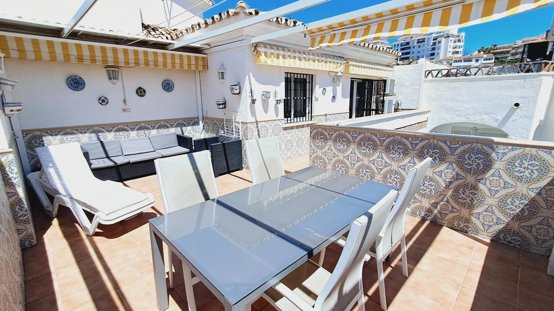 דירות 2 Bed With Pool Views בנאלמדנה